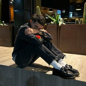 Meet your Posher, Jonathan